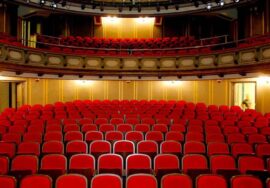 ΔΥΠΑ: Aιτήσεις για δωρεάν θέατρο